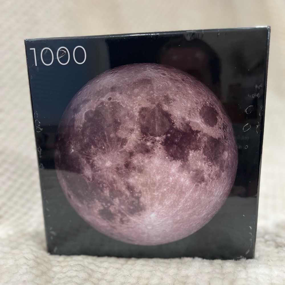 **NEW** UNOPENED 1000 Pieces Moon Puzzle